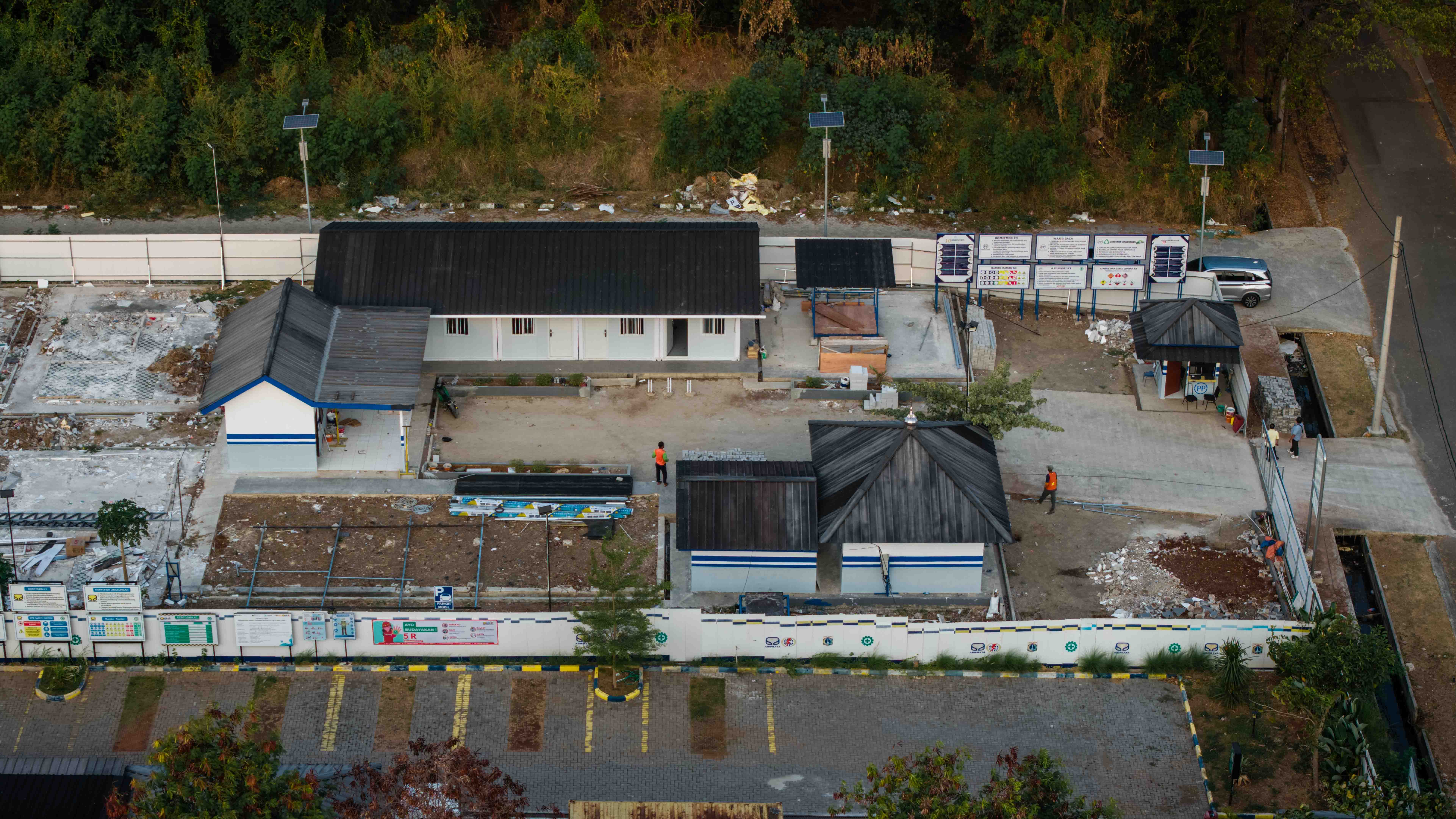 PT Lis Karya NCICD Phase A Stage 3 Package 2 Coastal Seawall project view 2