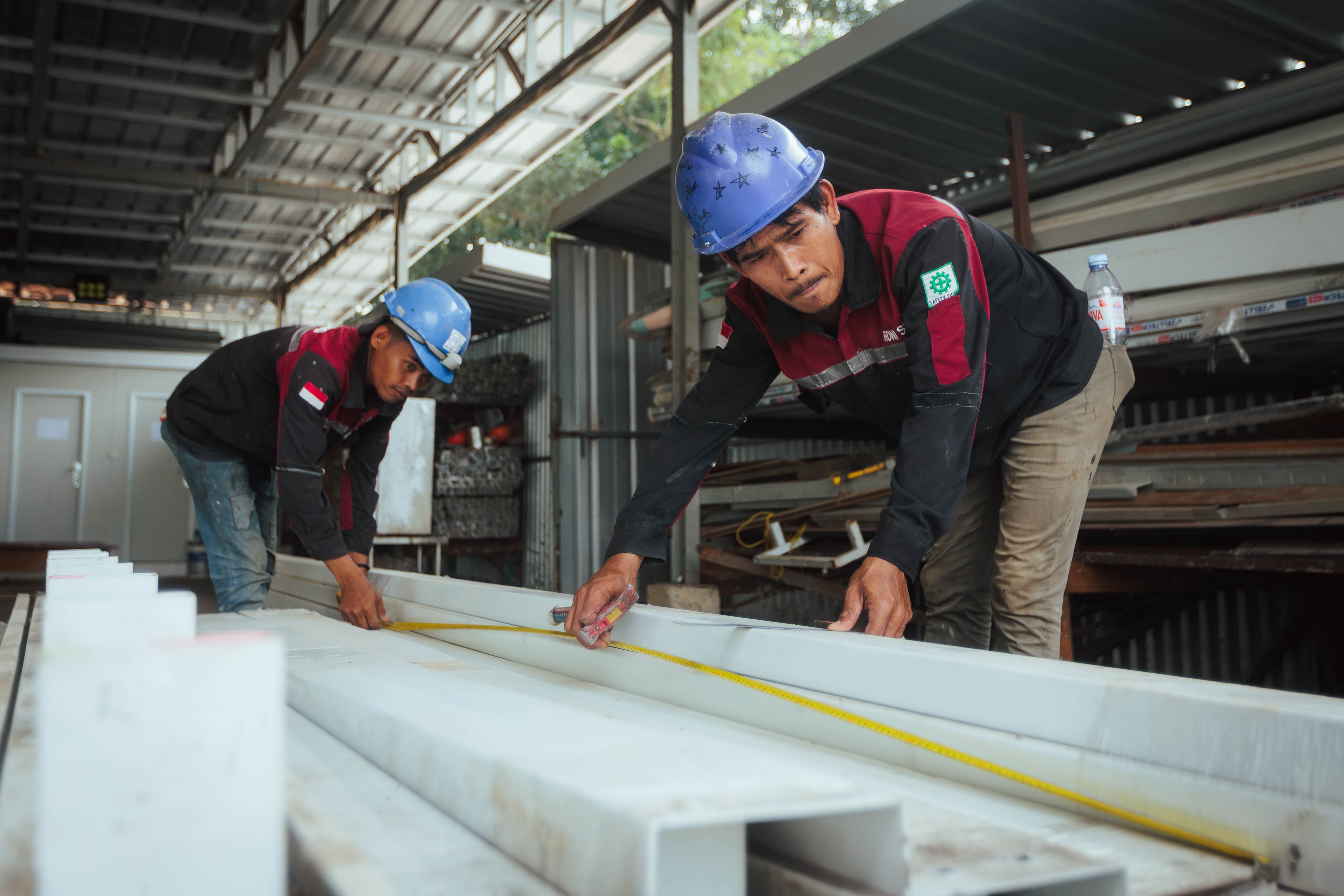 Lis Karya Cibinong workshop fabrication view 11