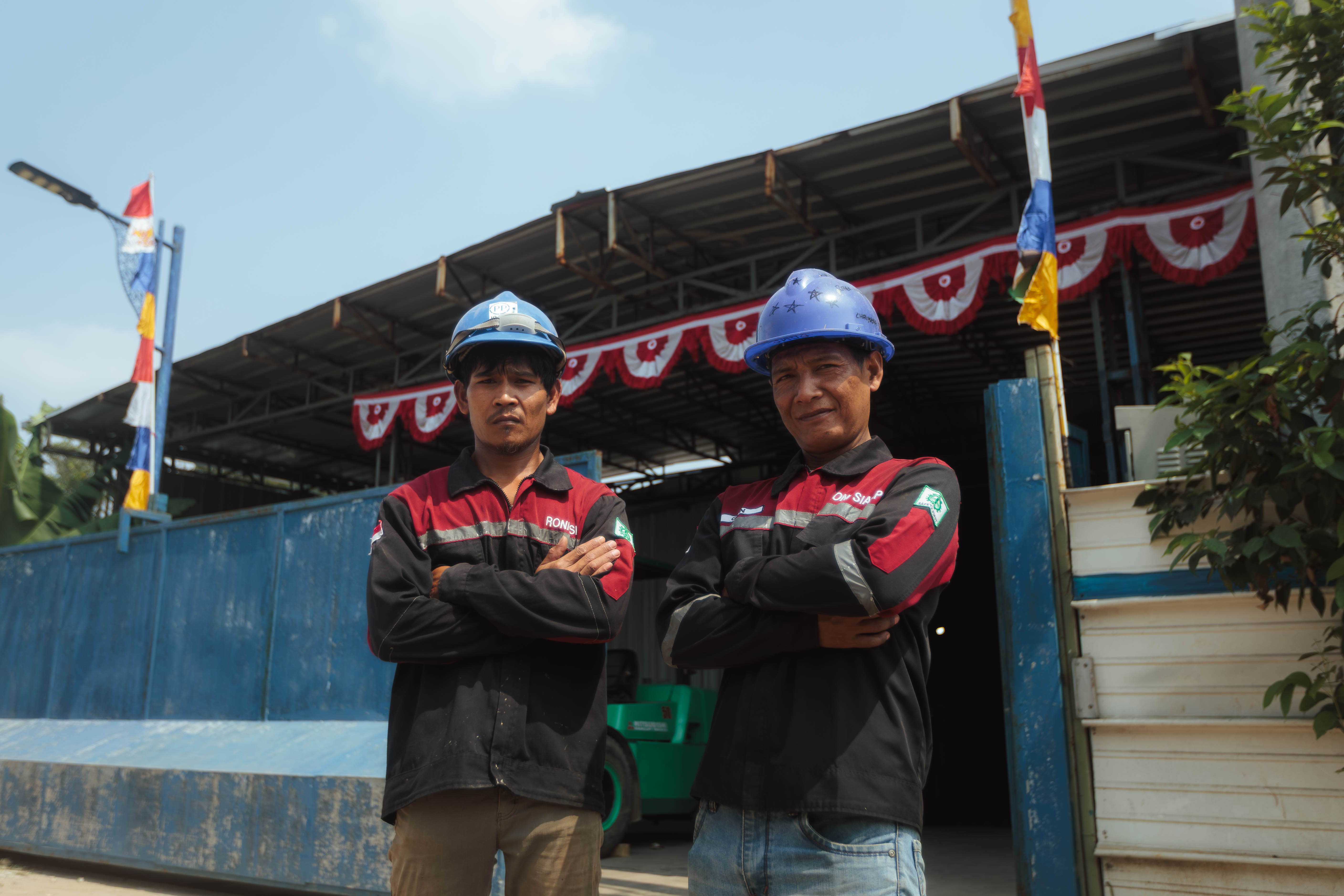 Lis Karya Cibinong workshop fabrication view 2