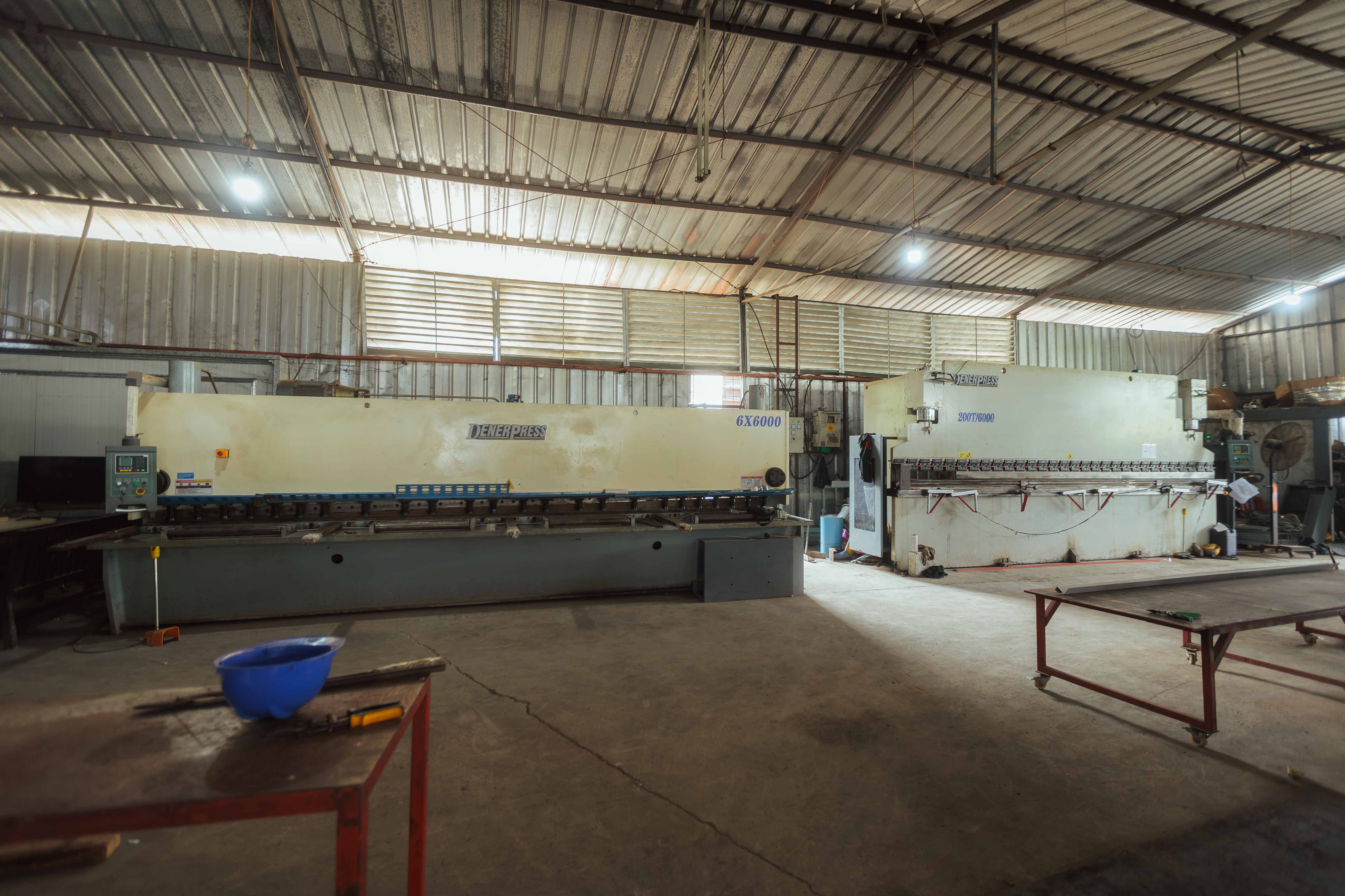 Lis Karya Cibinong workshop fabrication view 7